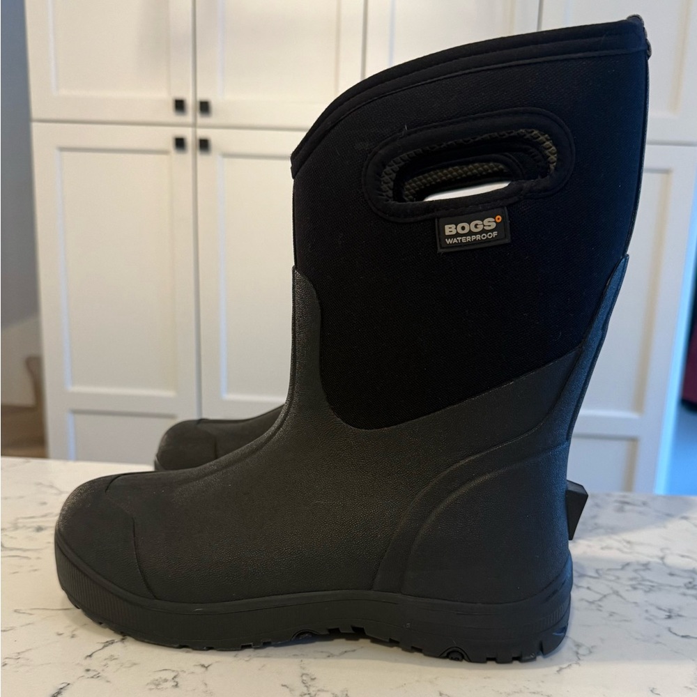BOGS Men’s (Size 8) CLASSIC ULTRA MID Insulate Waterproof Boots